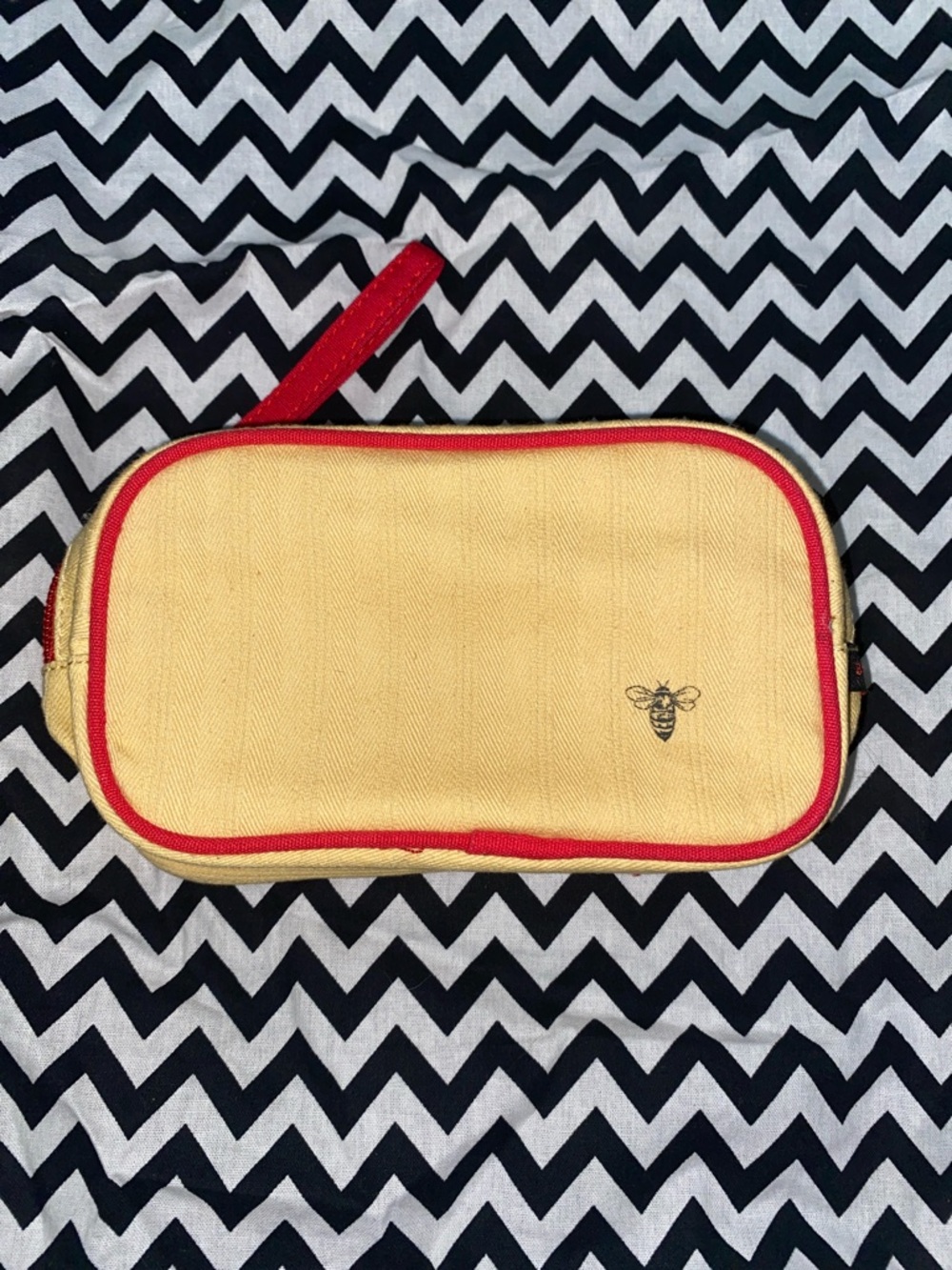 Original Burt’s Bees Yellow Wristlet with Red Trim and Bee Accent New Unused